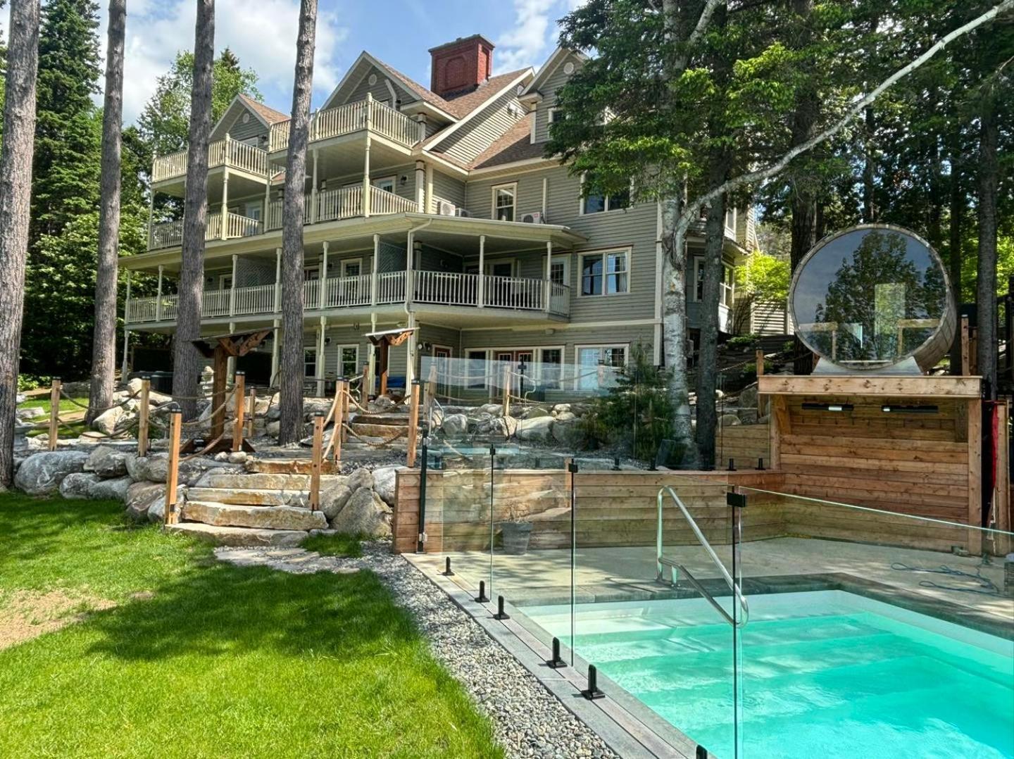 Estello Suites & Spa Lac-Mégantic Exterior foto